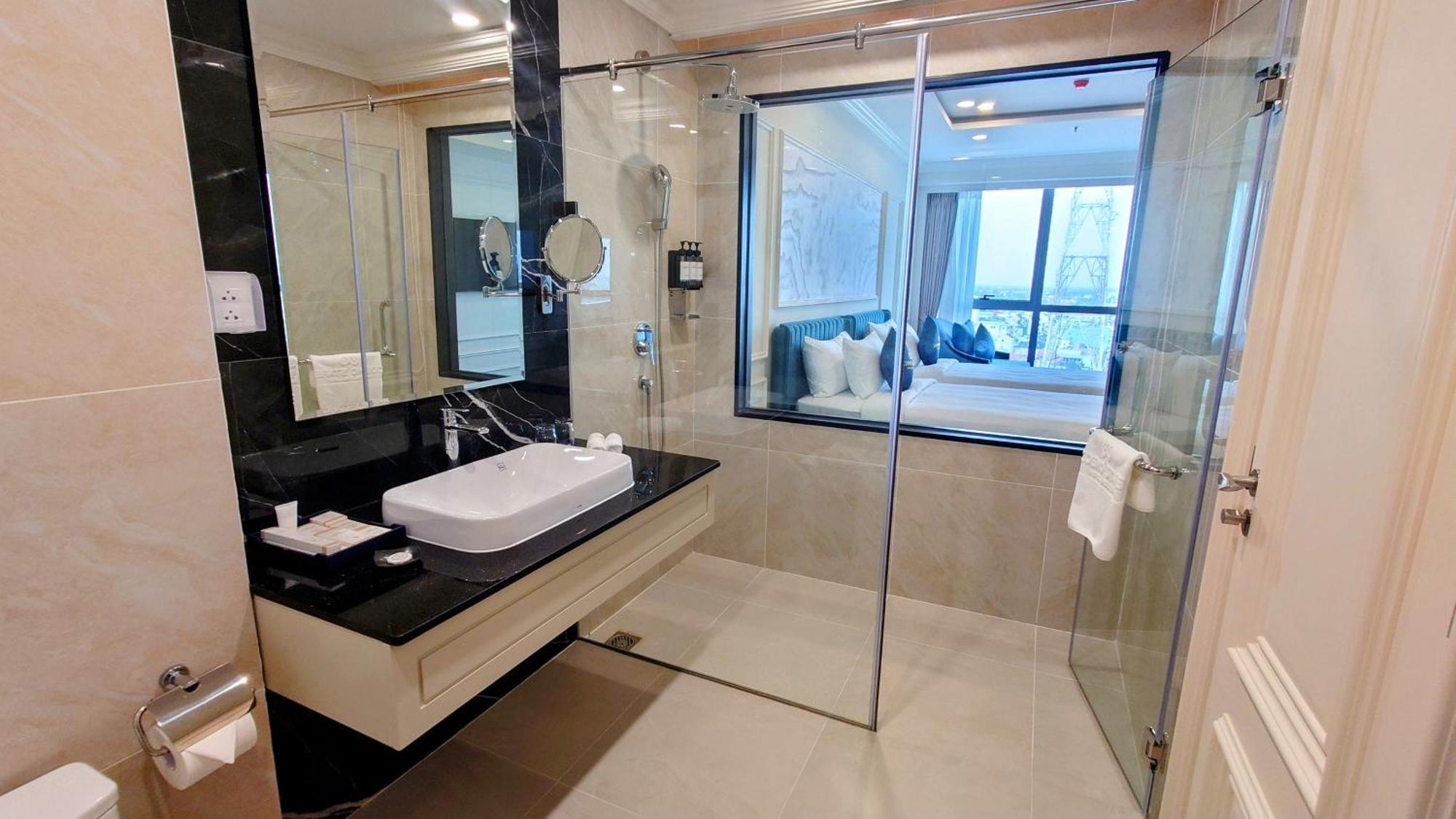 Cosmo Stars Hotel Bac Lieu Zewnętrze zdjęcie